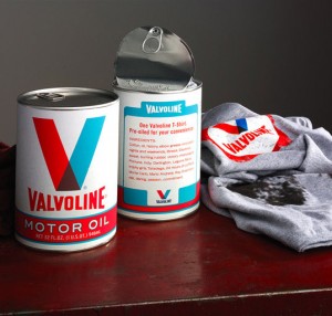 t-shirt-packaging-design-valvoline-01