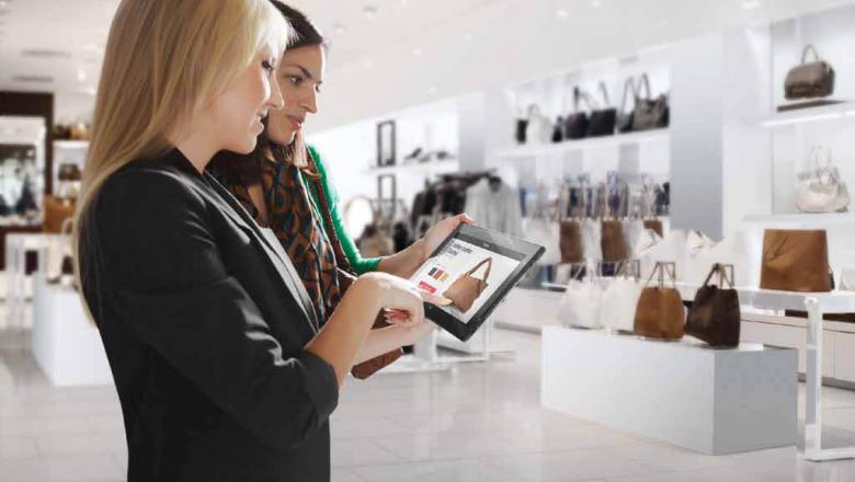 Retail-Technology-Enhances-Customer-Experience